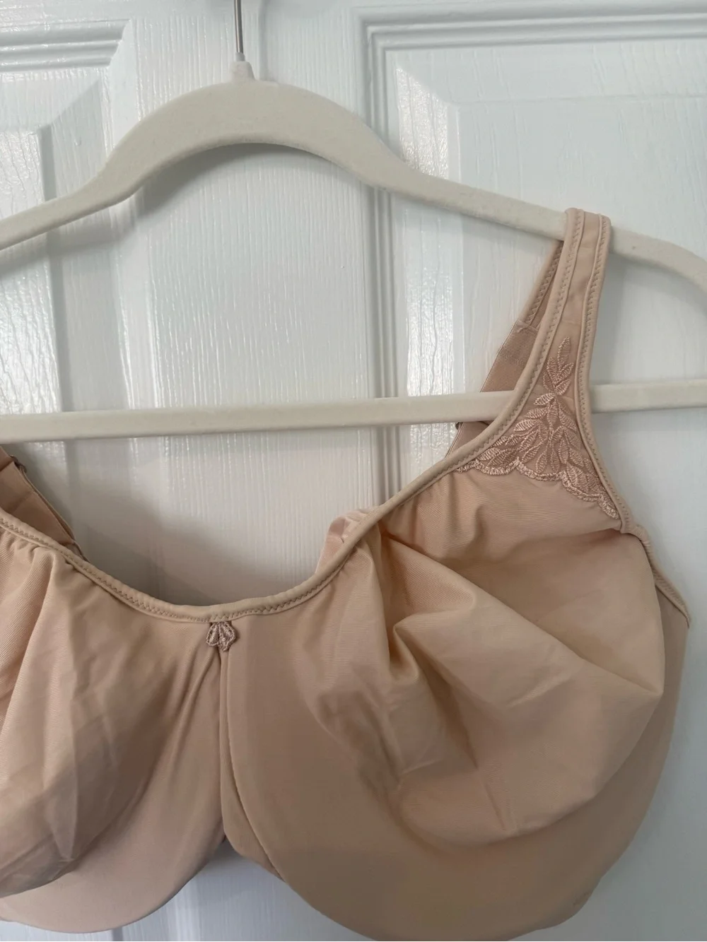 Bali Women's 40DDD Beige Minimizer Bra NWT
